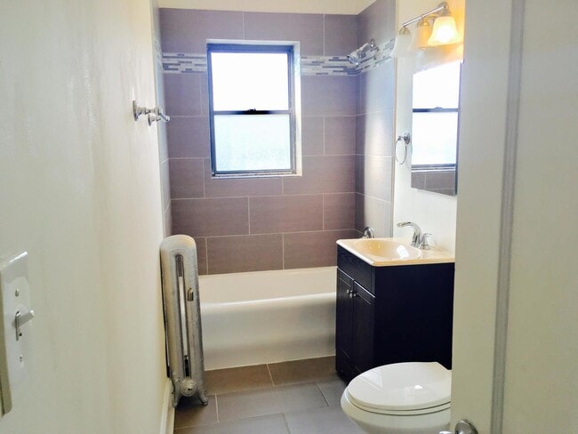 Photo - 4823 N Springfield Ave Unit 3E