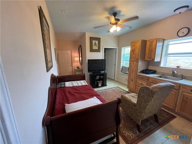 Photo - 532 Stenen Dr