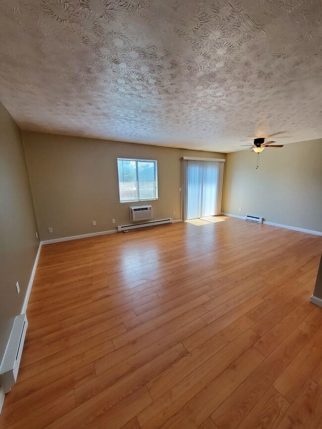 Candlewood Apartment Homes
