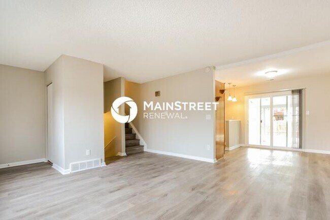 Photo - 3 Bedroom Pet-Friendly Home in AURORA, CO ...