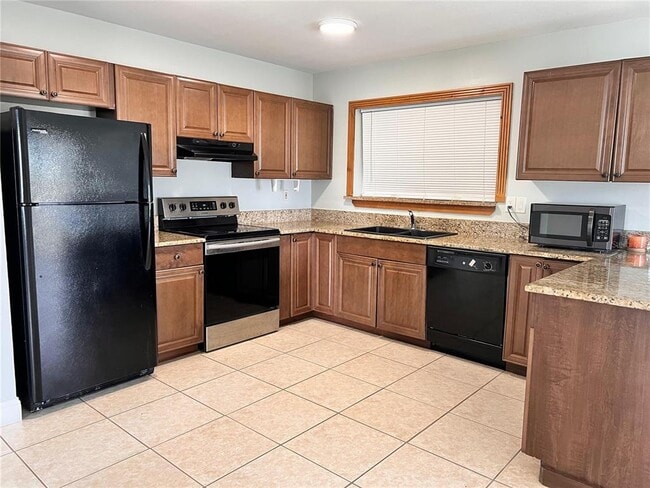 Photo - 1299 Birchcrest Blvd