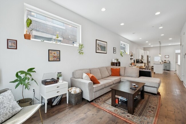 Sala de estar - 1210 N. 27th Street Unidad A