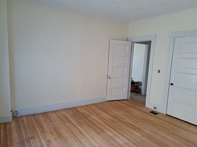 Photo - 14 Bellevue Ave Unit 14 B Bellevue Ave