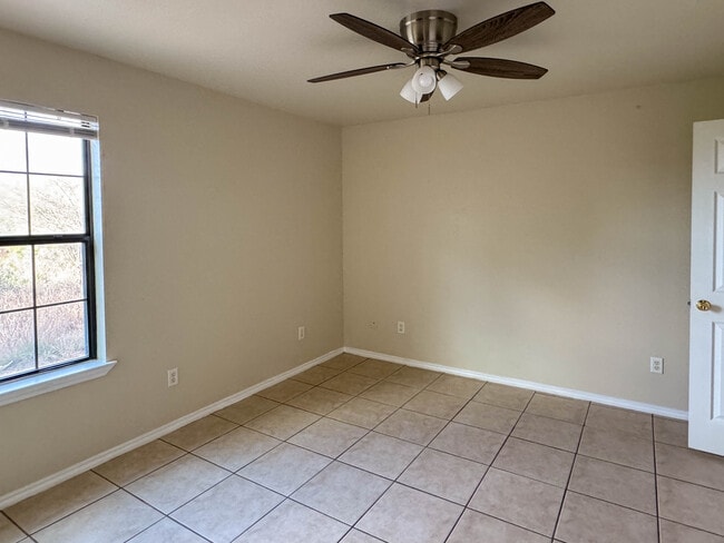 Photo - 120 Ramon Cardenas Dr Unit C