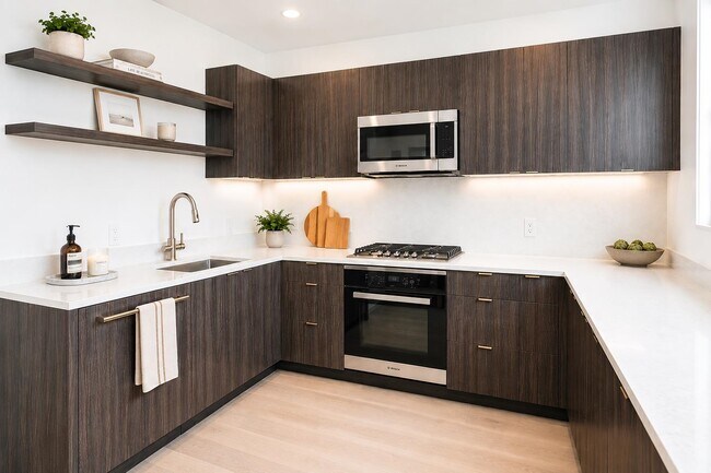 110 Brunswick St Unit 201