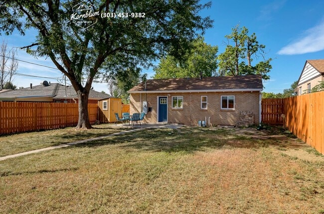 Building Photo - 2250 Poplar St
