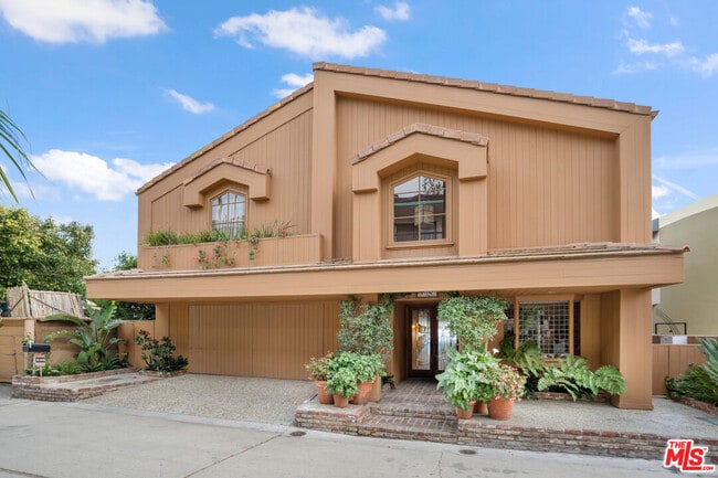 Photo - 26642 Latigo Shore Dr