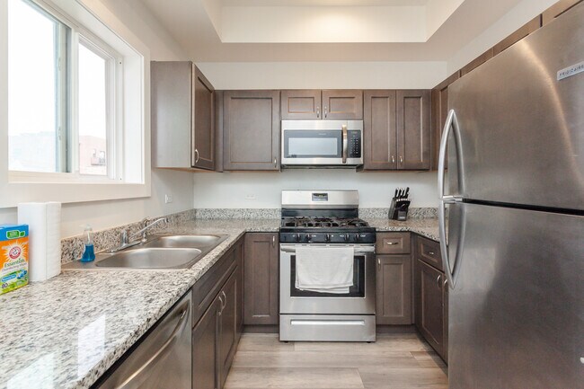 Photo - 3143 N Monticello Ave Unit 2