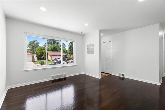 Photo - 21374 Ithaca Ave