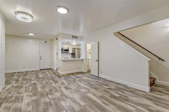 Building Photo - 8750 Park Ln Unit 142