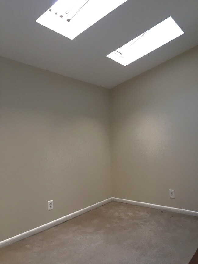 Photo - 614 Elliott St NE Unit 2D