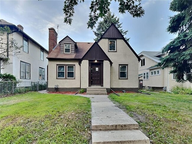 Building Photo - 3551 N Knox Ave Rental