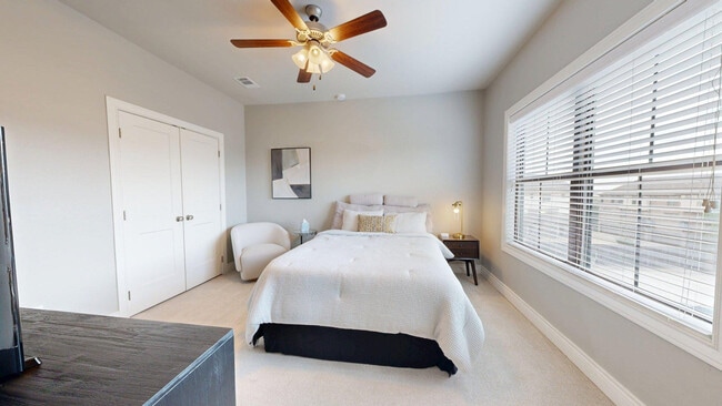 Photo - 636 Clay St Unit ID1328091P