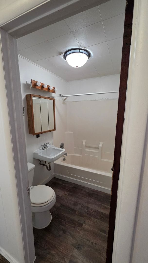 Photo - 2104 W 4th St Unit 329 21 ave w