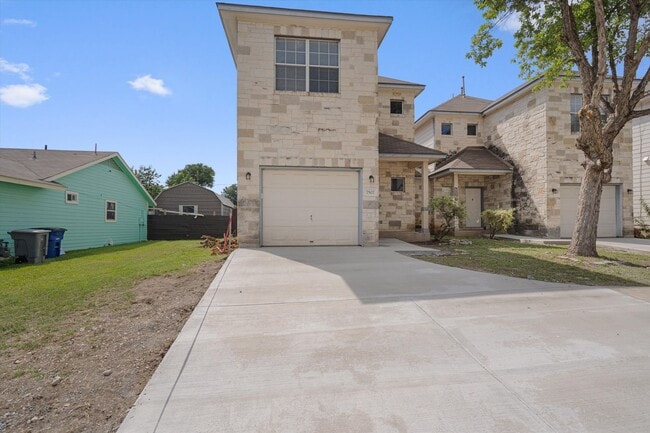 Photo - 7502 Lazy Creek Dr