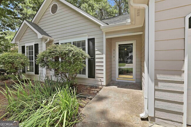 Photo - 518 Longwood Ln