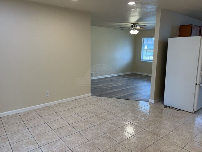 Photo - 1208 Ridgemont Dr