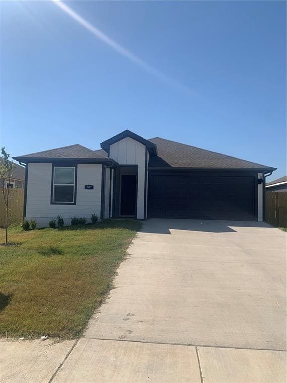 Photo - 207 NW Bellflower St