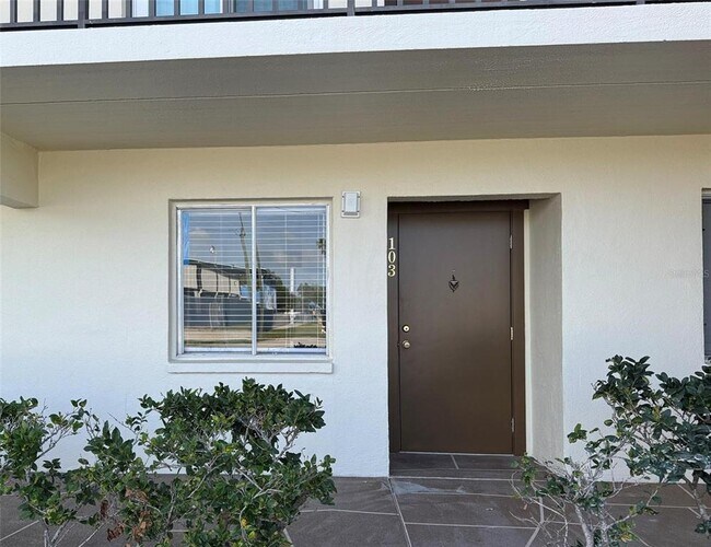 4435 1st St NE Unidad 103