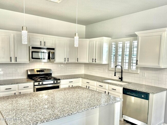 Photo - 13139 Saker Dr