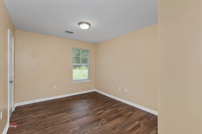 Photo - 1155 Pecan St