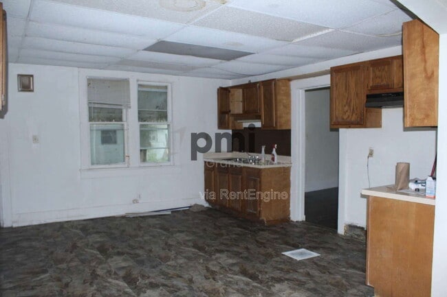 Photo - 1657 E Main St