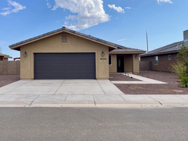3 bed 2 car garage home - 3 bed 2 car garage home
