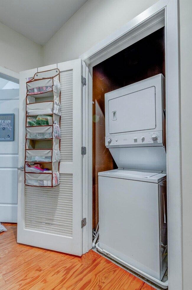 Photo - 172 Culver Ave Unit 204