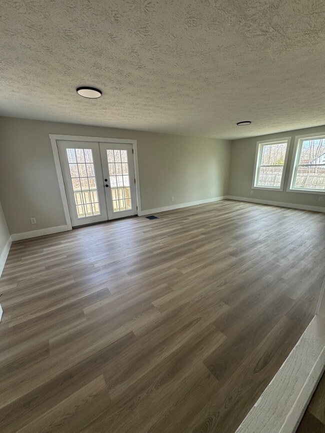 Photo - 15 Moody St Unit A