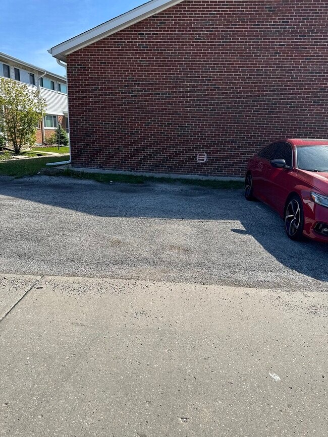 Photo - 8058 W Lyons St