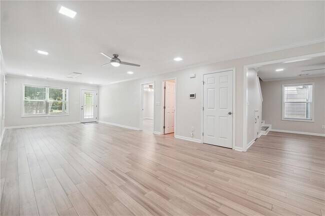 Photo - 3563 Knight Rd