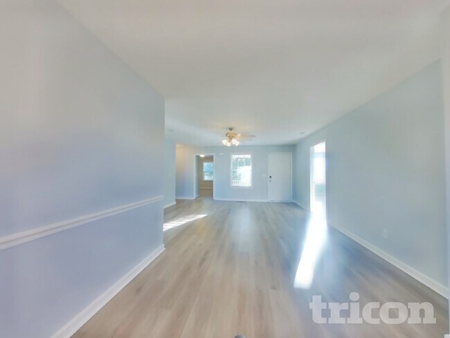 Photo - 1605 Mary Ct