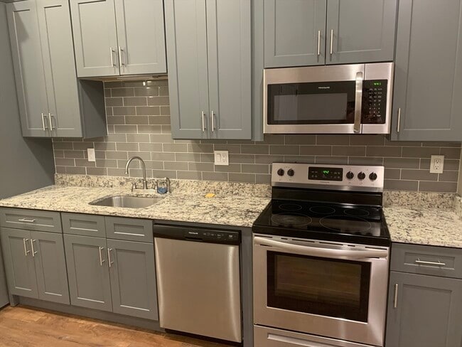 Building Photo - 149 Washington St Unit 1