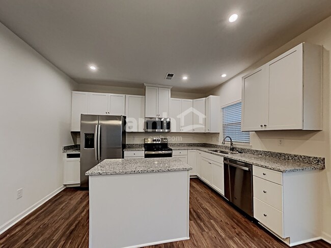 Photo - 5061 Twin River Dr