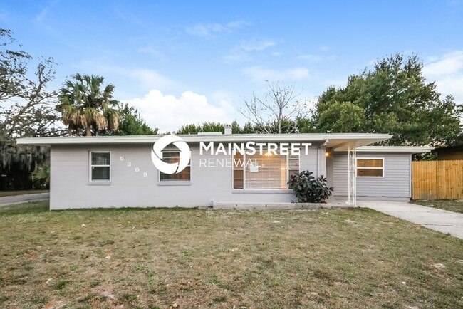 Building Photo - 3 Bedroom Pet-Friendly Home in Temple Terrace, FL with Main Street Renewal