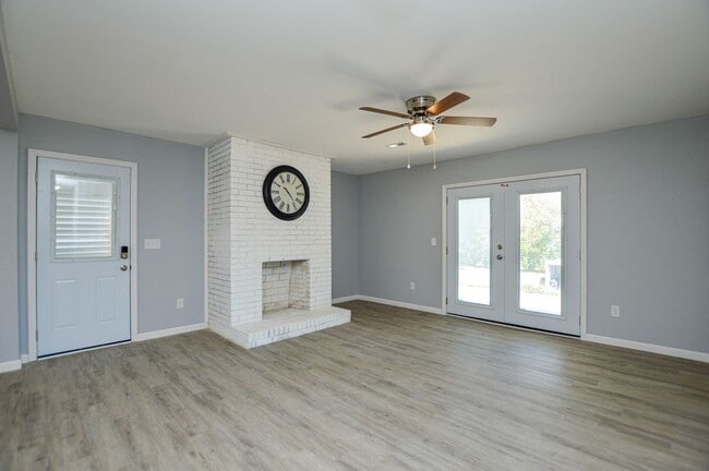 Photo - 5385 Macy Grove Rd