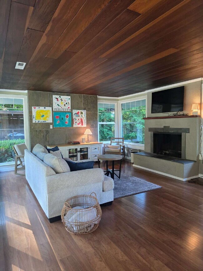 Photo - OPEN HOUSE Sat. 6/27 from 2-3PM and Sun. 12-1PM Breathtaking Home offers flexible living with bon... Unidad A