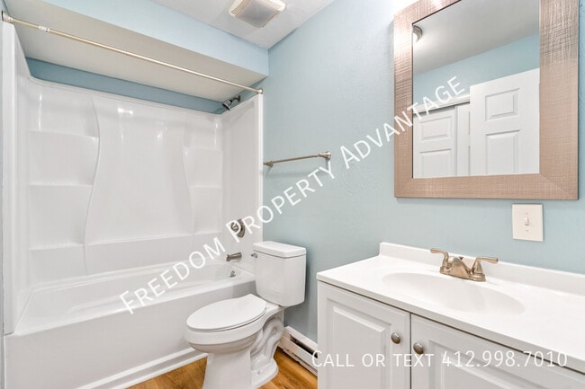 Photo - 320 Bank St Unit B