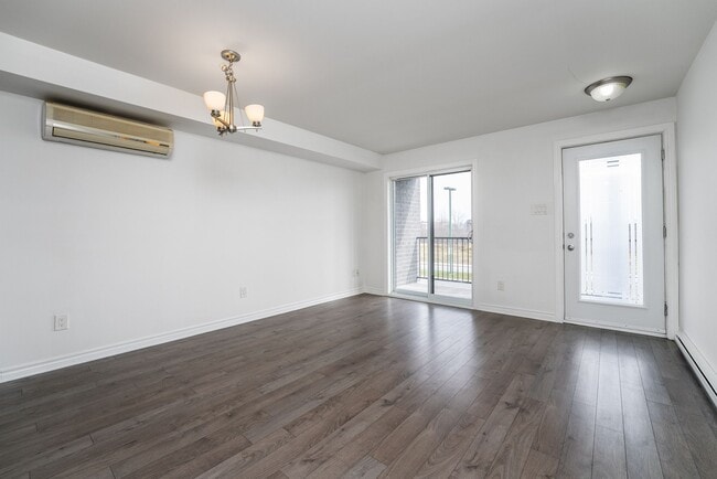 Photo - 582 du Plateau Boulevard Unité 2