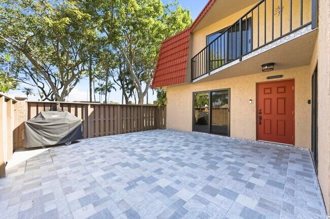 Photo - 8135 Severn Dr