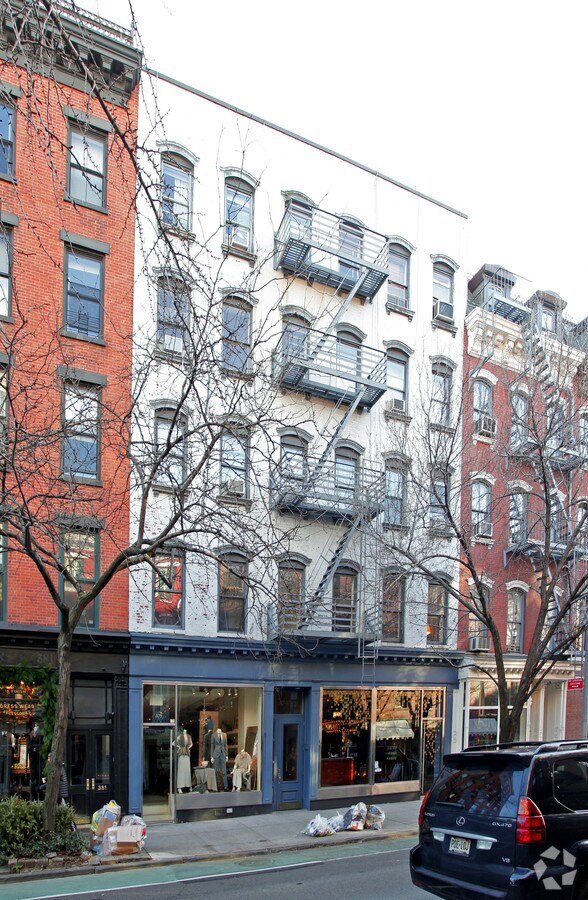 Photo - 377-379 Bleecker St
