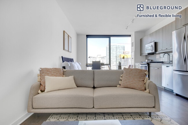 Photo - 730 W Couch Pl Unit FL13-ID636