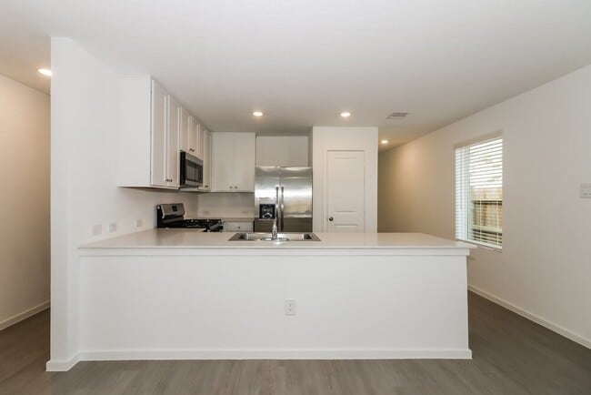 Photo - 16722 Old Wagon Wy