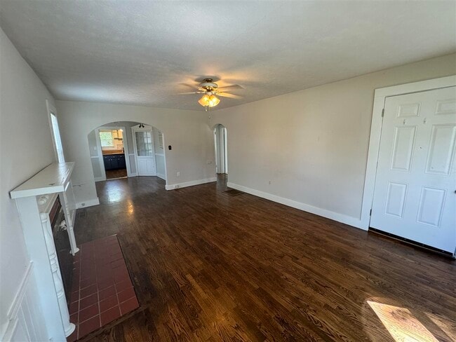 Photo - 1510 Nutwood St