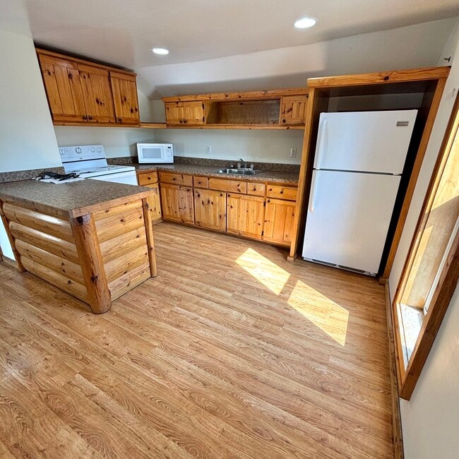 211 W Higham St Unit 211