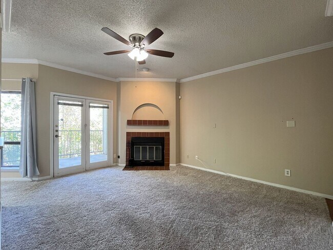 Photo - Wonderful 2/2 in Perfect Far West Location