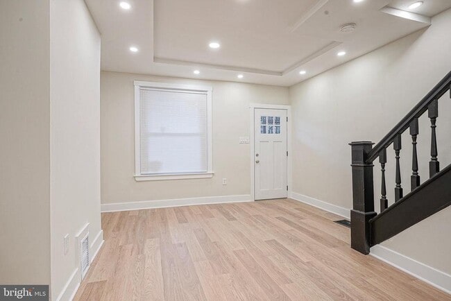 Photo - 3040 N Water St