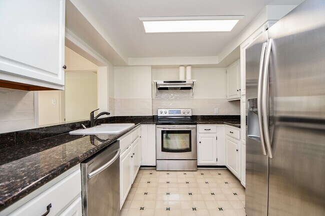 Photo - 5150 Hidalgo St