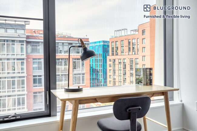 Photo - 949 1st St SE Unidad FL10-ID300