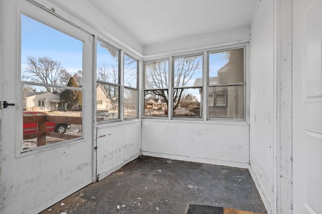 Photo - 1227 W 25th St